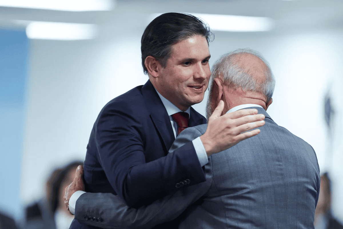 Pesquisa registra queda no número de eleitores indecisos (Créditos: Instagram)