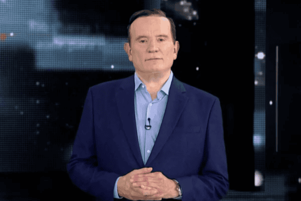 TV Globo tem interesse em Roberto Cabrini para reforçar o Fantástico
