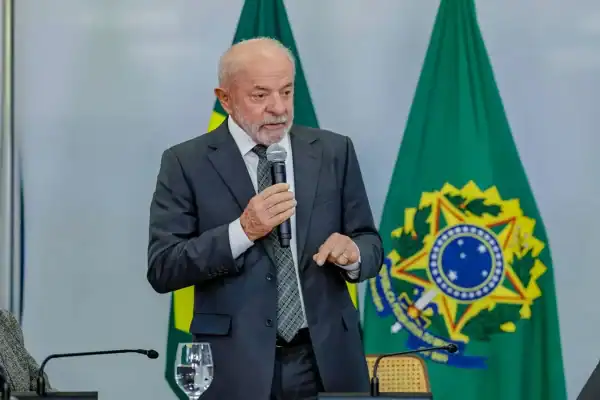 Lula critica condições dos bancos que bloqueiam financiamento do Move Brasil