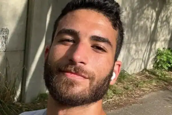 Ator de conteúdo adulto Christian Styles morre aos 29 anos e intriga autoridades
