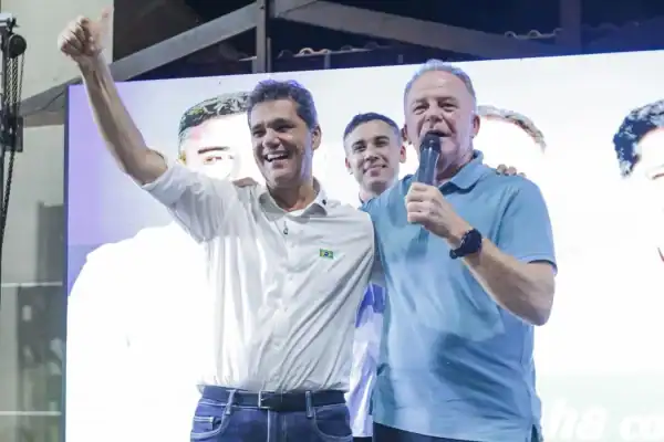 Ferraço lidera com 35% na corrida ao governo do ES; Pazolini registra 28%, aponta Quaest