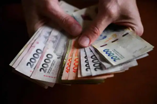 Argentina classifica EUA como principal parceiro estratégico e aprova reforma do Banco Central