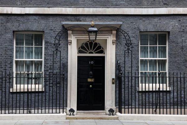 Healey adia prazo para atingir meta de 3% do PIB em defesa no orçamento britânico