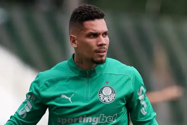 Paulinho tem quinta lesão no Palmeiras, terceira após a Copa e pode ficar fora por mais um mês