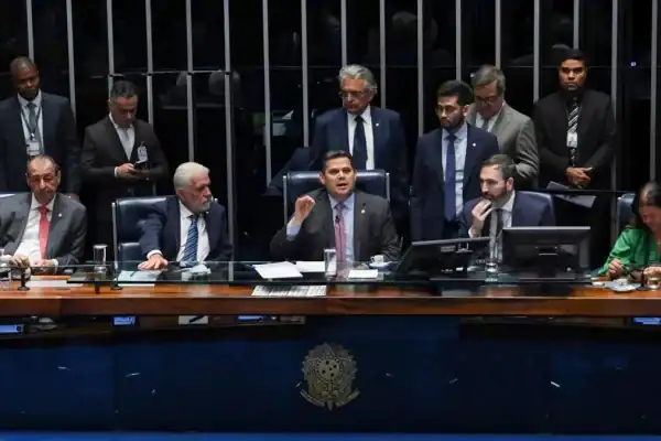 Senado vota Redata na terça-feira com incentivo fiscal para data centers no Brasil