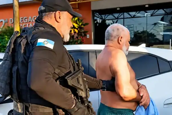 Homem de 61 anos é detido em Maricá suspeito de estuprar jovem após sair da escola