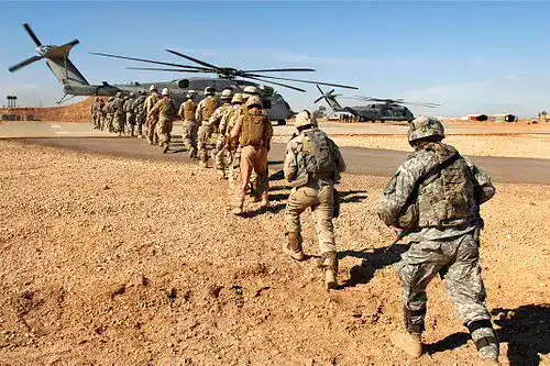 Exército do Camboja retoma exercícios militares conjuntos com os EUA após quase dez anos