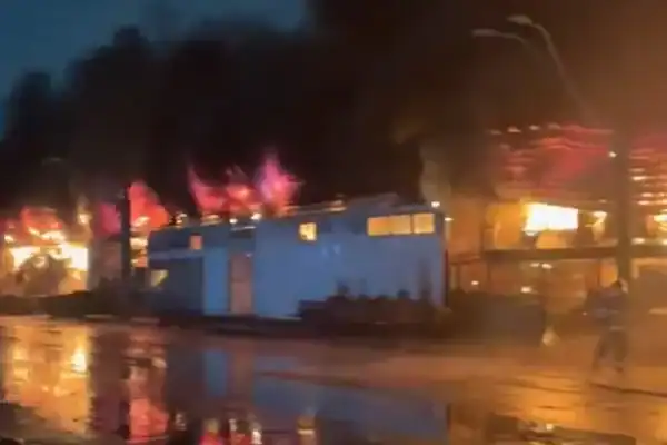 Ceagesp considera alternativas para manter operação do pavilhão de frutas após incêndio