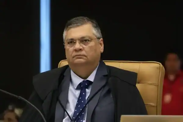 Dino reage à crise no STF e defende decisões monocráticas de ministros