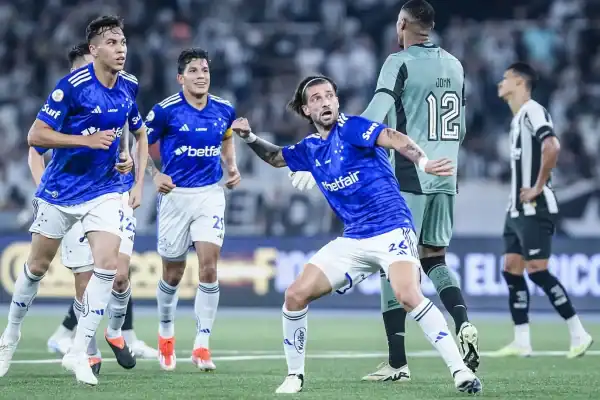 Fortaleza derrota o Avaí e chega a oito jogos sem perder na Série B