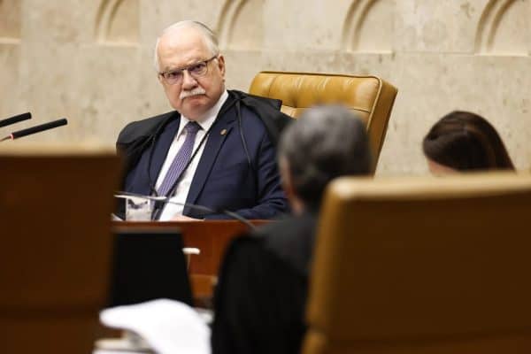PT pede a Mendonça e Dino que levantem o sigilo das investigações sobre o Banco Master