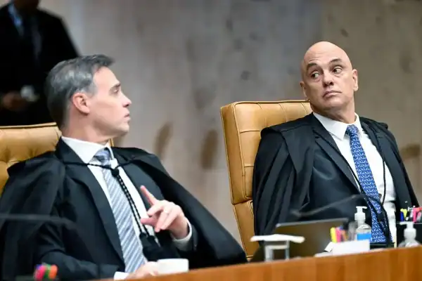 Juristas lançam manifesto para quebra completa de sigilo do caso Master no STF