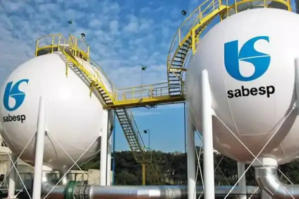 Sabesp recebe multa de R$ 29,9 milhões por falhas em estações de esgoto e atraso em obras