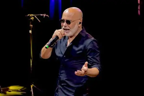 De menino que cantava com a irmã a ícone sertanejo: confira a trajetória de Rick
