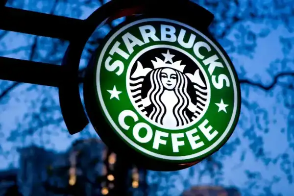 Starbucks vai fechar 250 lojas na América do Norte nos próximos dias