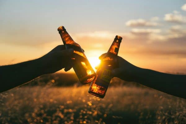 Até a cerveja precisa ser produtiva? A nova geração está mudando o jeito de beber