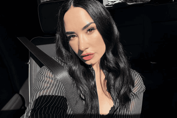 Demi Lovato vai ao hospital e explica situação: “Sou alérgica”