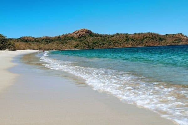 Praias, rios e cachoeiras podem ficar livres de taxas com novo projeto de lei