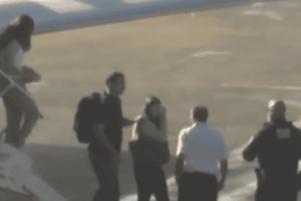 Investigado em dois inquéritos no STF, Flávio Bolsonaro desembarca nos EUA