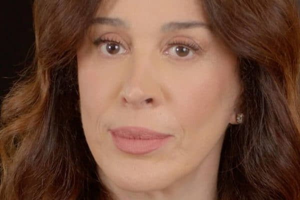 Claudia Raia vai à Justiça após imagens do filho serem manipuladas por IA