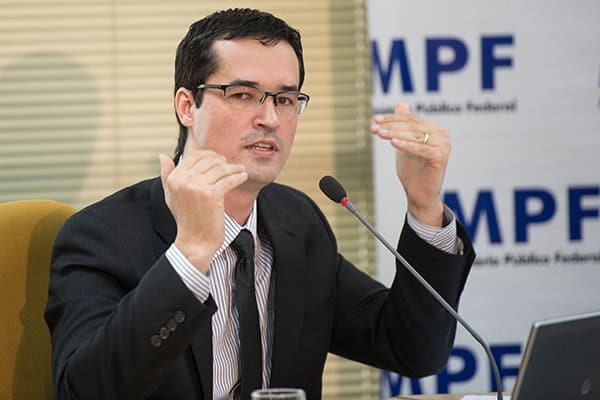 Moro questiona disputa judicial pelo registro da candidatura de Dallagnol ao Senado