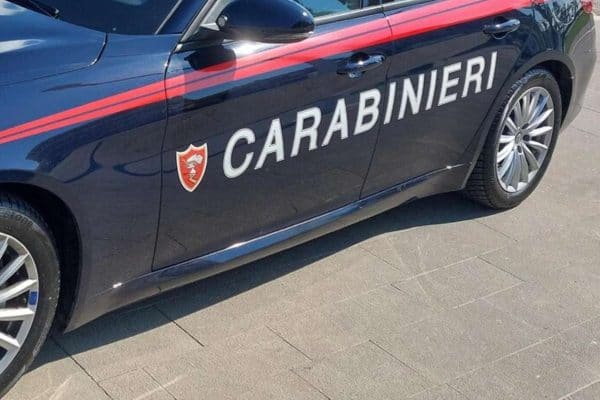 Homem é preso na Itália por suspeita de torturar companheira por 12 horas durante prática sexual