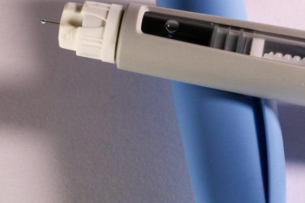 Canetas emagrecedoras conquistam 87% dos médicos, mas custo elevado ameaça tratamento de milhares de pacientes