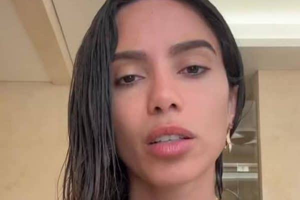 Anitta declara voto em Lula no 2º turno e faz críticas ao bolsonarismo: “Não tem como ser diferente”