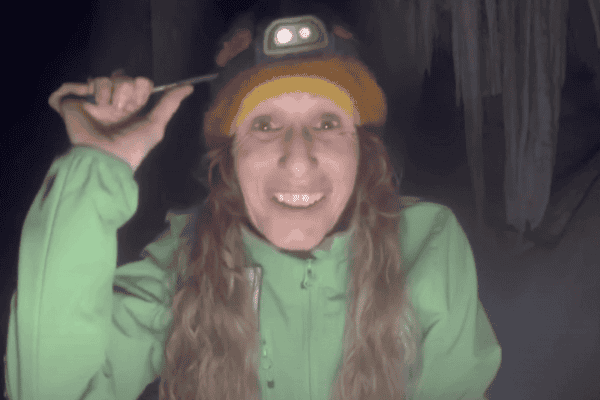 Mulher passa 500 dias isolada em caverna, sem ver a luz do sol, e surpreende ao revelar como foi a experiência